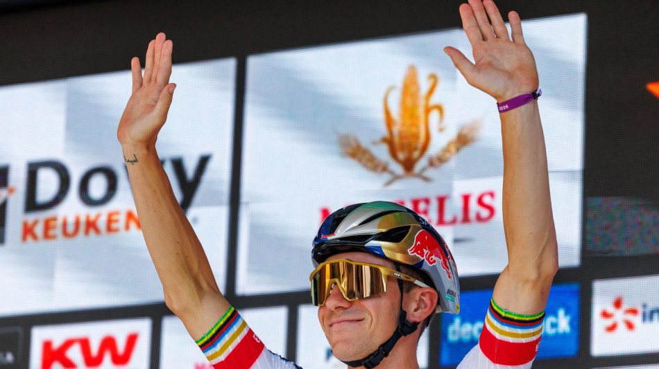  Evenepoel vince la Classica di San Sebastian davanti a Carapaz 