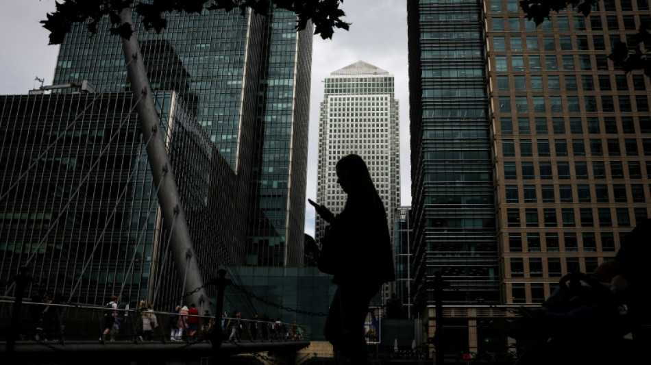 Reino Unido investiga un foro que debate sobre m&eacute;todos de suicidio