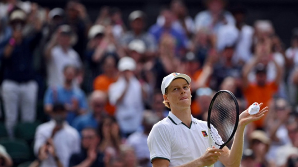  Wimbledon: Sinner s'en sort dans la douleur, en cinq set, face &agrave; Kecmanovic 