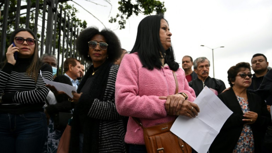 Colombia anuncia despegue de avi&oacute;n que traer&aacute; a colombianos deportados desde EEUU