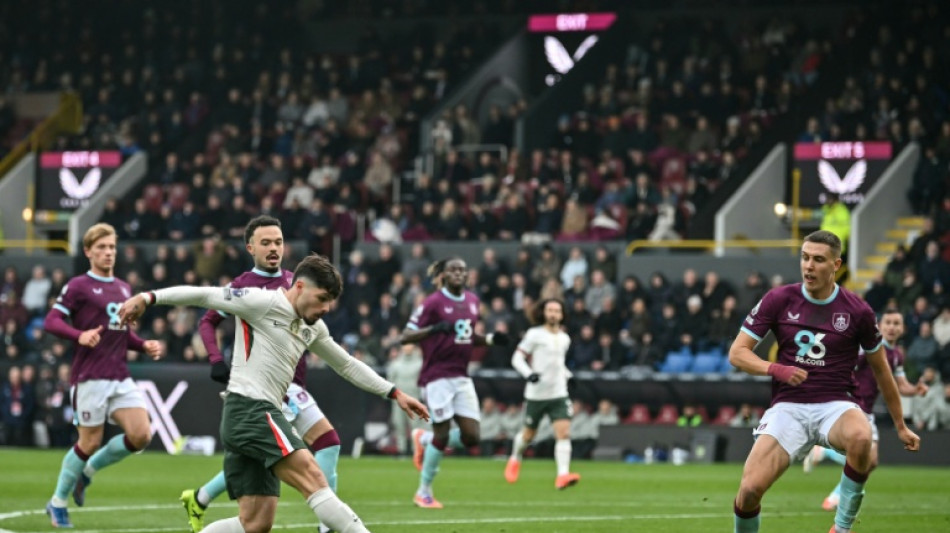 Chelsea vence Burnley (2-0) e assume vice-liderança da Premier League