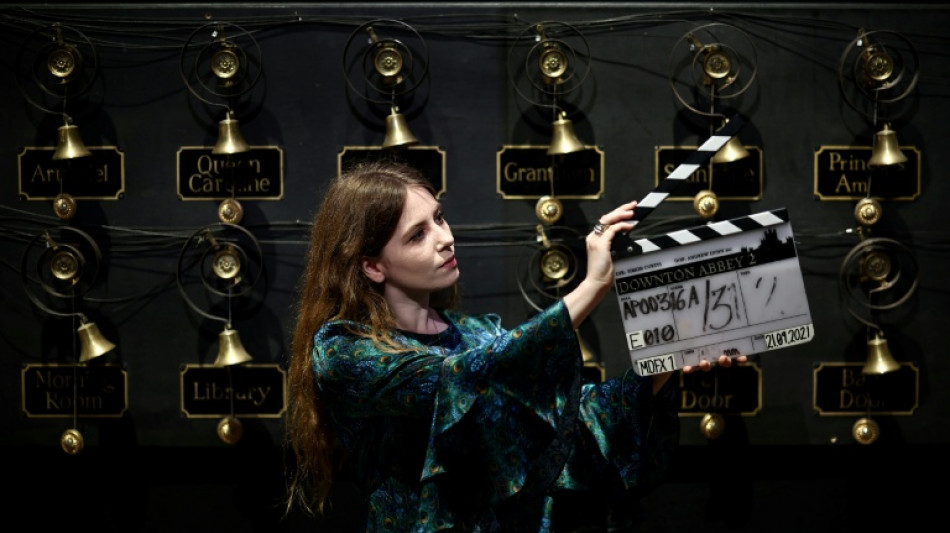 Fãs de Downton Abbey podem se consolar com exposição e leilão antes de seu fim