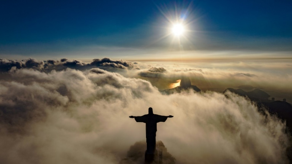 Brasil anuncia que levantar&aacute; estado de emergencia sanitaria por covid-19 