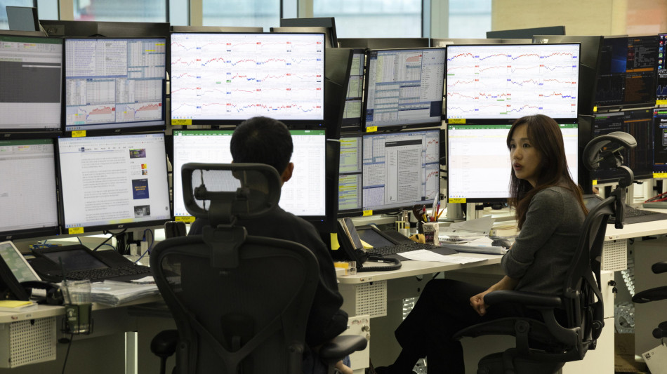 Borsa: l'Asia chiude tonica e aggiorna i massimi, lente sull'Ia