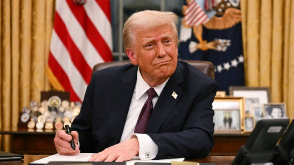 Trump &uuml;bernimmt mit einer Flut von Dekreten das Ruder in den USA