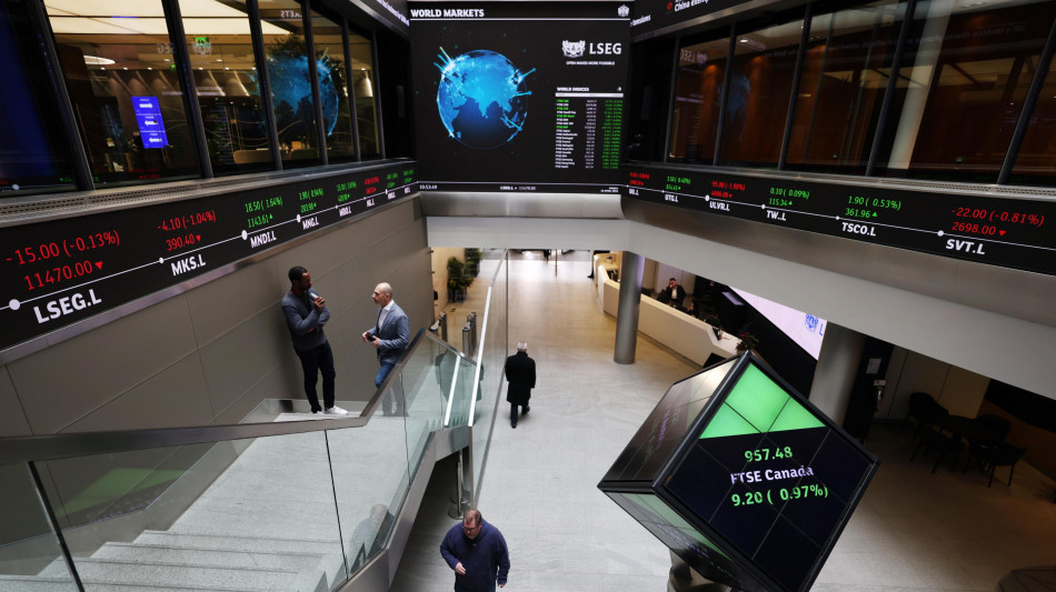  Borsa: l'Europa in calo con petrolio e chip, Milano -1,2% 