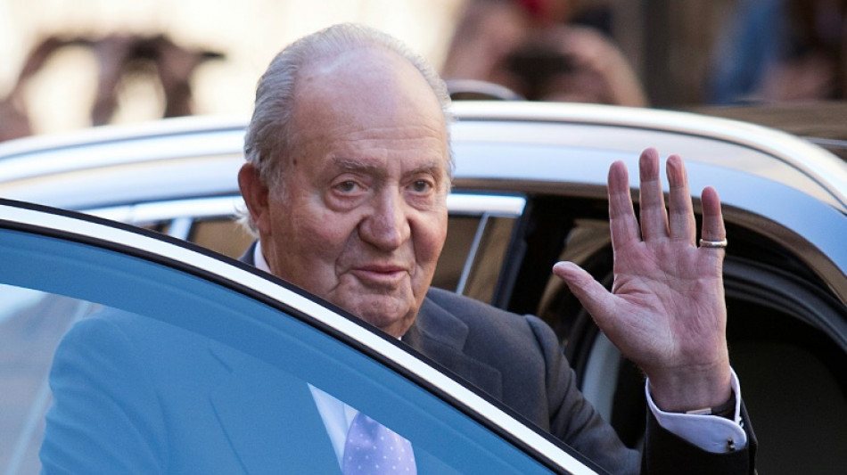 Juan Carlos I inicia un breve regreso a Espa&ntilde;a cargado de pol&eacute;mica