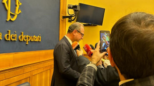 Mul&egrave; , 'Gravina si rassegni, la politica &egrave; il popolo'