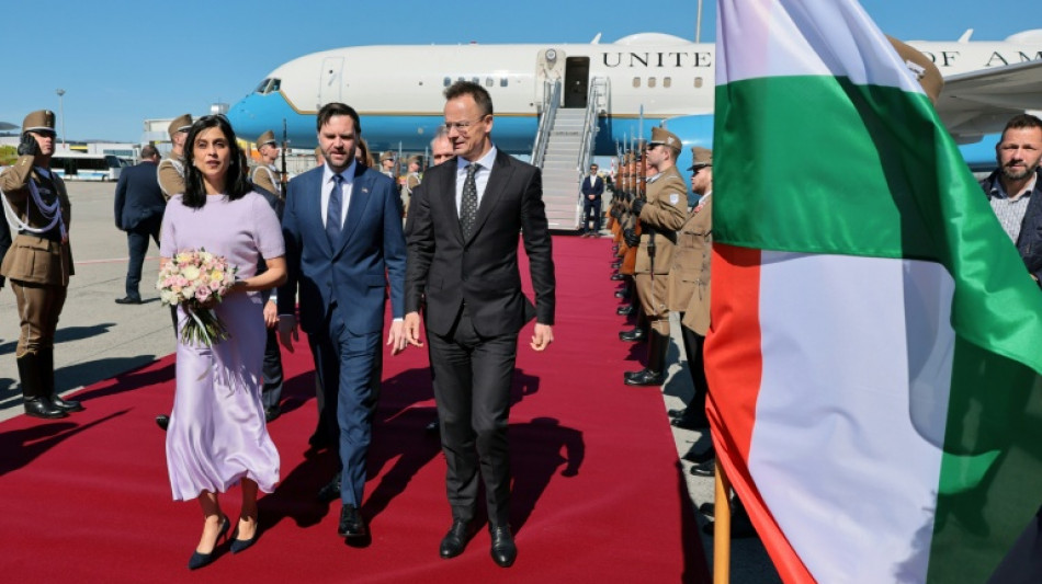  Ungarn-Besuch: US-Vizepr&auml;sident Vance wirft EU "Wahl-Einmischung" vor 