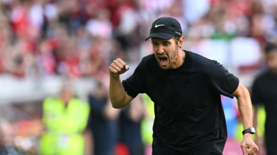  Freiburg vence Schalke e assume lideran&ccedil;a do Campeonato Alem&atilde;o 