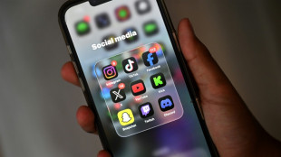 Le gouvernement veut interdire les r&eacute;seaux sociaux aux moins de 15 ans d&egrave;s la rentr&eacute;e 2026