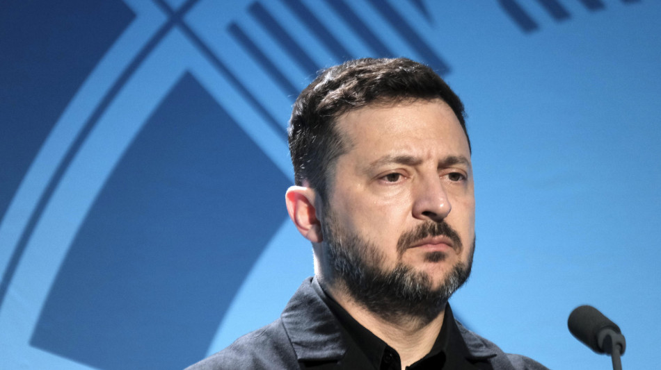  Zelensky, 'grazie ai partner Ue, apertura cluster &egrave; sostegno significativo' 