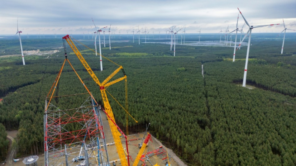  Allemagne: la plus haute &eacute;olienne du monde a atteint sa hauteur finale, &agrave; 365 m&egrave;tres 