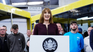 Budget britannique: le gouvernement mise sur la défense et la santé