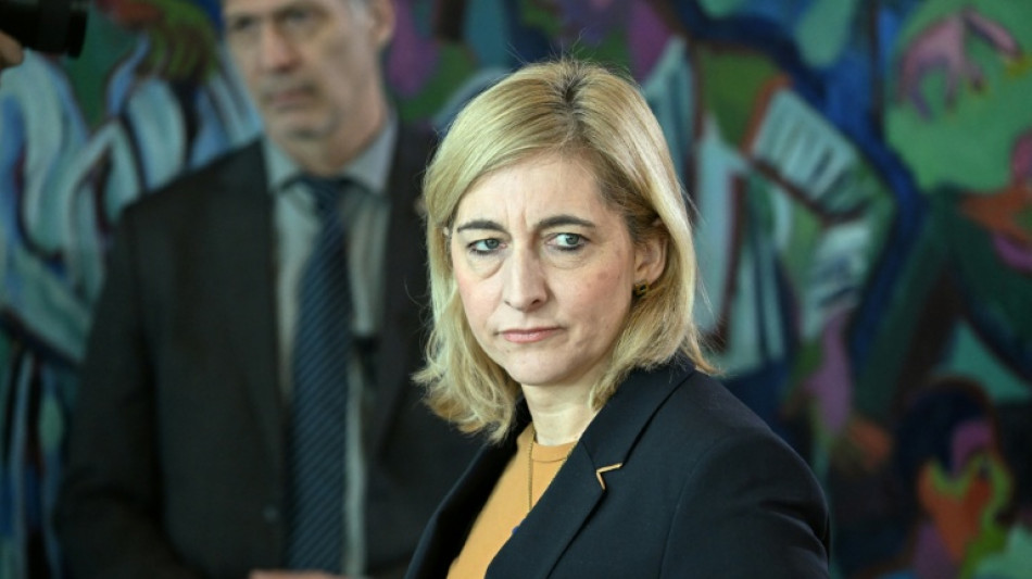  Gesundheitsministerin Warken gegen starke Abstriche bei Partnerversicherung 