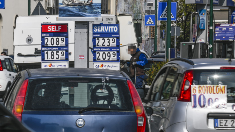  Prezzo del petrolio in lieve calo, Wti scambiato a 95,27 dollari 