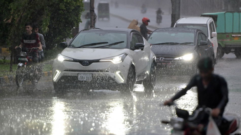 Monsoni in Pakistan, 72 morti negli ultimi dieci giorni