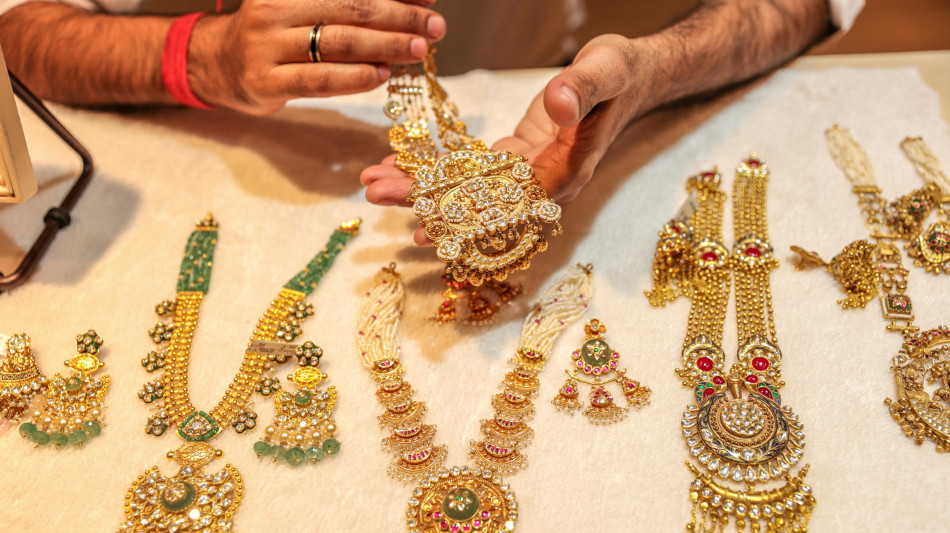 Torna il rialzo il prezzo dell'oro a 4222 dollari