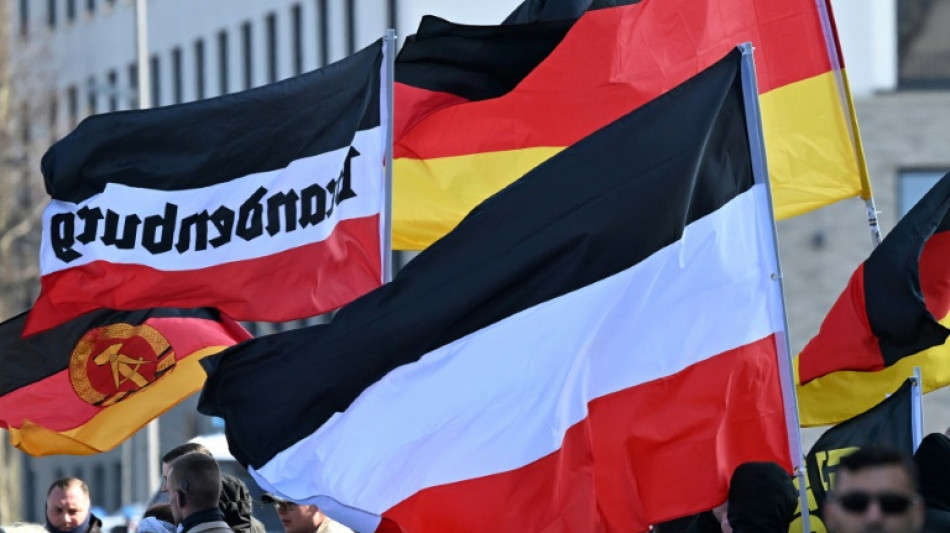 Verfassungsschutz warnt vor wachsendem Extremismus - Dobrindt mahnt zu Wachsamkeit