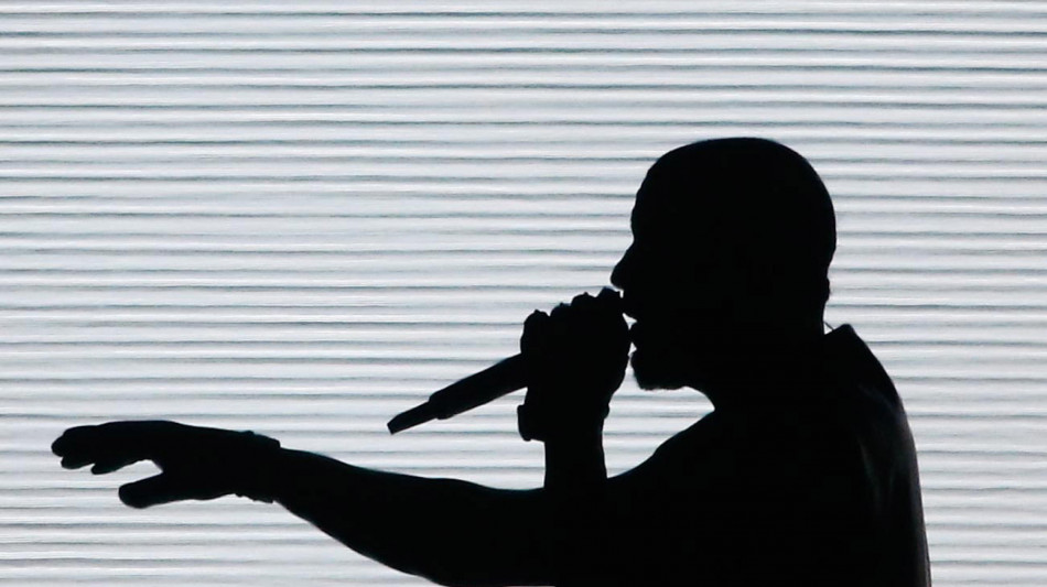  Drake pubblica a sorpresa tre album simultaneamente, 43 canzoni 