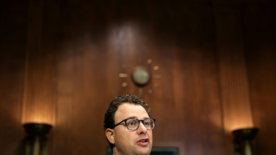  AI's bitter rivalry heads to Washington 