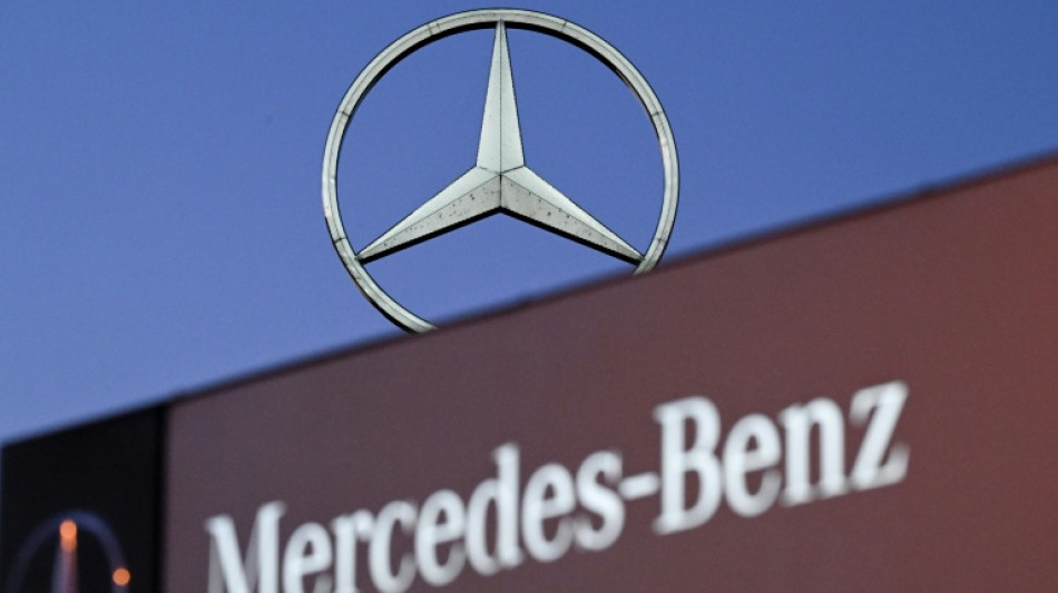 Protestos na Mercedes-Benz marcam in&iacute;cio de mobiliza&ccedil;&atilde;o no setor automotivo da Alemanha 
