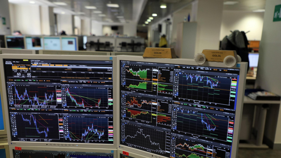 Il Tesoro vende 10 miliardi di titoli, tassi Btp in calo