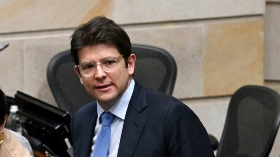 Miguel Uribe, pré-candidato à presidência da Colômbia baleado durante comício, morre aos 39 anos