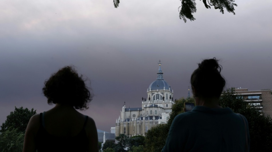  Los incendios perturban las vacaciones de los turistas extranjeros en Madrid 