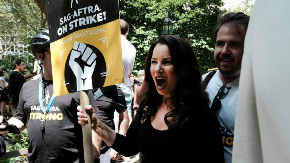 Hollywood-Stars unterst&uuml;tzen streikende Kollegen mit Millionen-Spenden