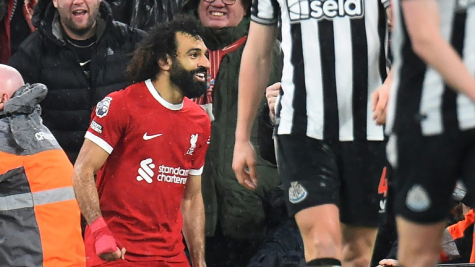 Liverpool vence Newcastle (4-2) com dois de Sallah e amplia lideran&ccedil;a no Ingl&ecirc;s