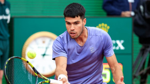 Alcaraz recovers from sluggish start to move into Monte Carlo last 16