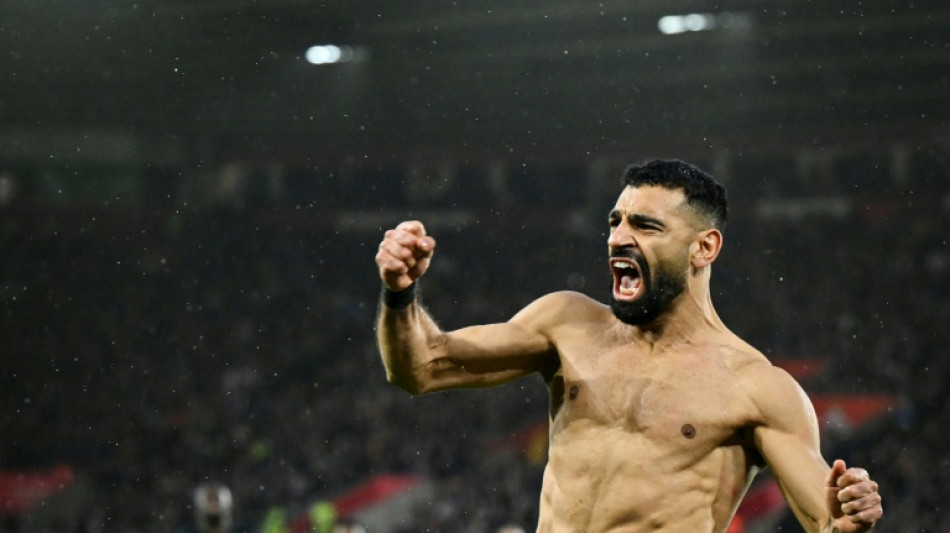Salah d&aacute; vit&oacute;ria ao l&iacute;der Liverpool contra o lanterna Southampton