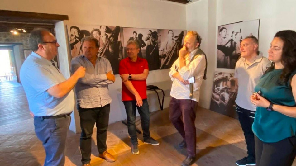  Il borgo del Tanagro a Caggiano tra le possibili location del film su Alan Lomax 