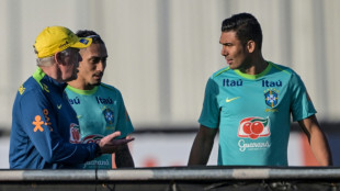 Neymar &eacute; 'indispenss&aacute;vel' na Sele&ccedil;&atilde;o, diz Casemiro