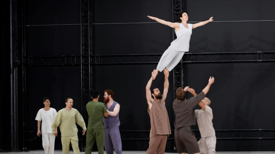 Los desfiles espect&aacute;culo regresan a las pasarelas de Par&iacute;s