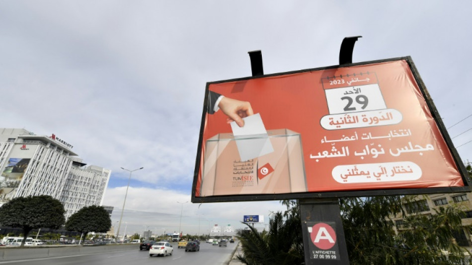 Tunisie: vote pour un Parlement diminu&eacute;, la participation comme enjeu