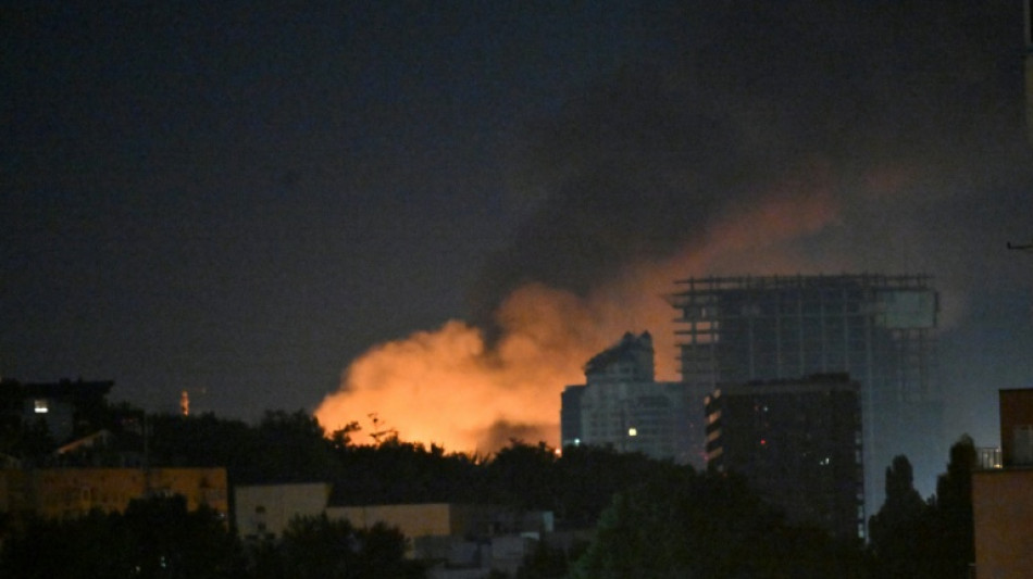  Ataques russos com m&iacute;sseis bal&iacute;sticos deixam 10 mortos em Kiev 