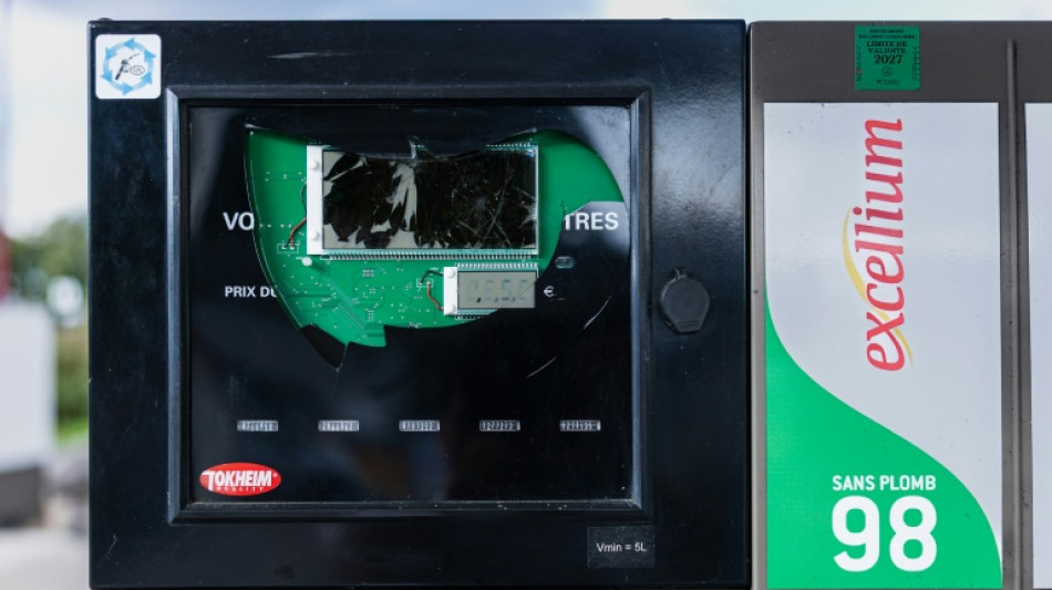  Carburants : face &agrave; une crise "jamais vue", les stations-service ont le blues 