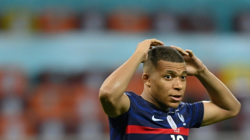 Euro: Mbapp&eacute; d&eacute;nonce du "racisme" apr&egrave;s son penalty manqu&eacute; et contredit Le Gra&euml;t