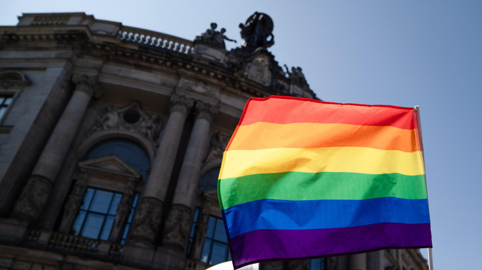 Furgone contro la folla a Berlino, 'un morto e 15 feriti' 