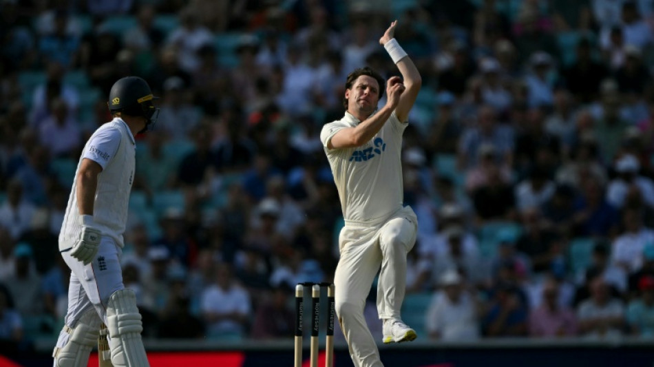  New Zealand's Henry rocks England in 2nd Test after Phillips century 