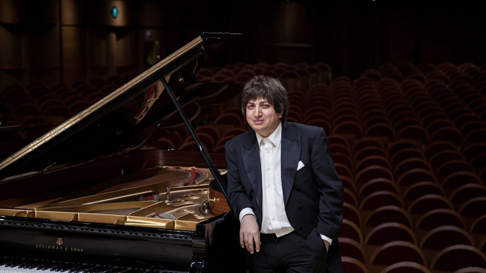 "Bach e la danza": il pianista iraniano Ramin Bahrami a Napoli per "Musica Urbana"