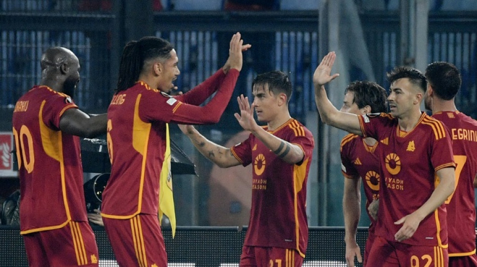 Roma resiste com dez e elimina Milan na Liga Europa; Leverkusen tamb&eacute;m avan&ccedil;a &agrave;s semis