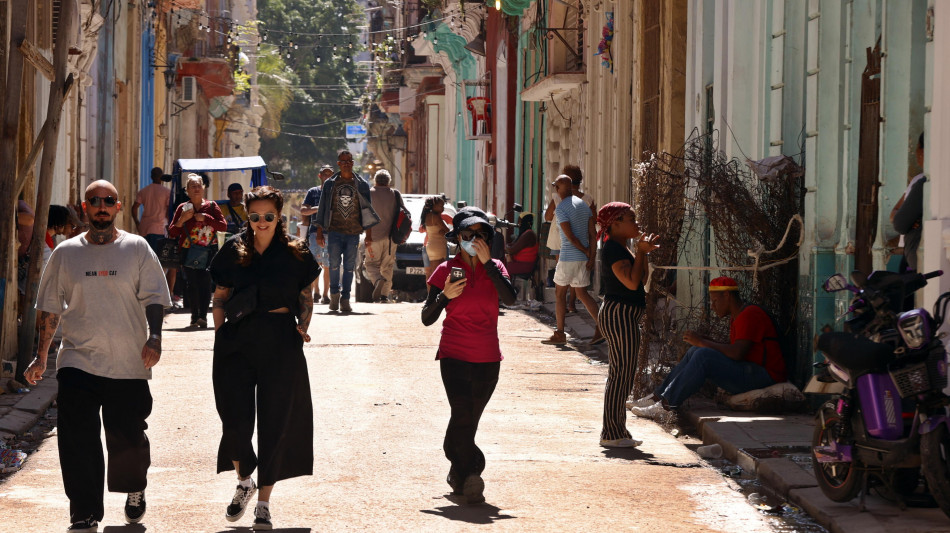  Cile, il governo uscente del progressista Boric valuta aiuti a Cuba 