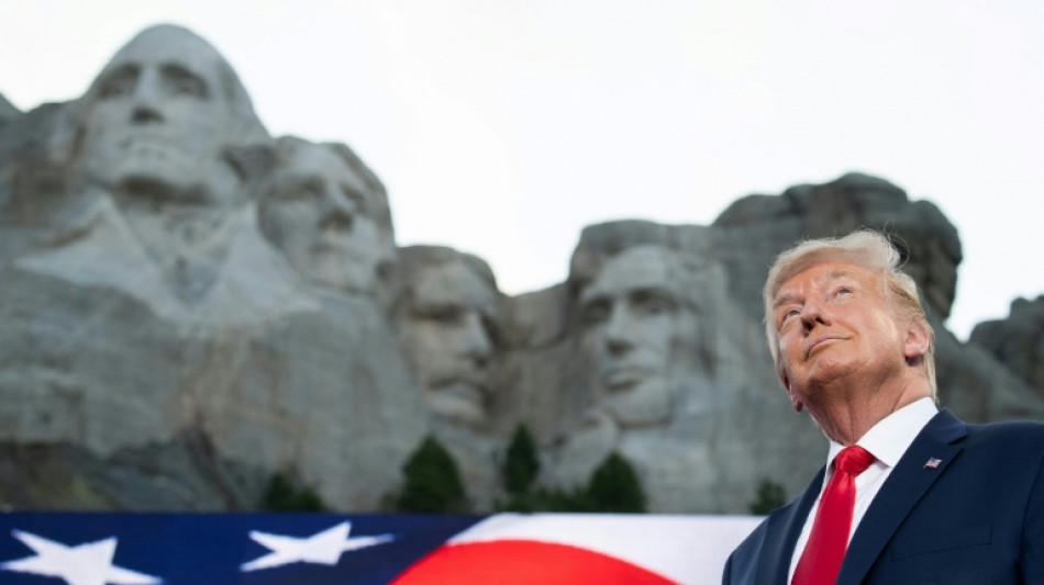  Donald Trump au pied du Mont Rushmore pour lancer les festivit&eacute;s des 250 ans 