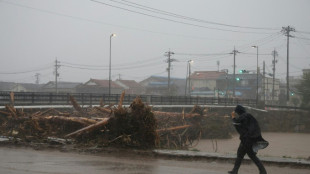 Inundaciones y deslizamientos de tierra causan un muerto y seis desaparecidos en Jap&oacute;n