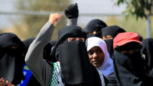 Rebeldes hut&iacute;es de Yemen reivindican un ataque contra un portaaviones de EEUU en el mar Rojo