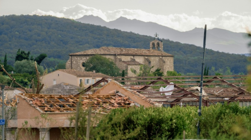  Un village de l'Aude d&eacute;vast&eacute; par une tornade 