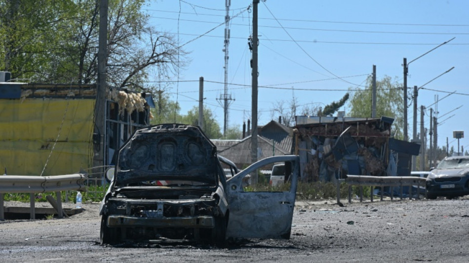  La Russie d&eacute;cr&egrave;te une tr&ecirc;ve les 8-9 mai, l'Ukraine annonce sa propre tr&ecirc;ve d&egrave;s mercredi 